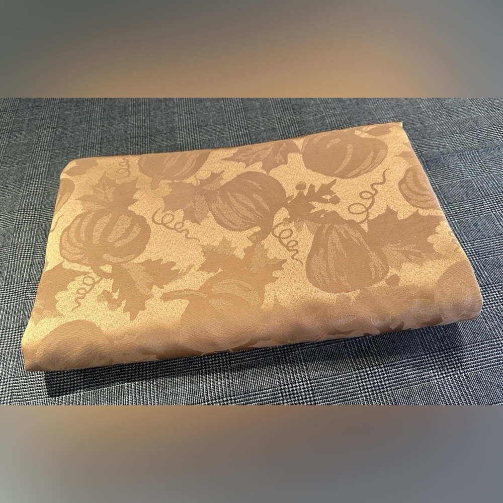 NEW WATERFORD TABLECLOTH 70 X 84 FALL PUMPKIN HARVEST CRYSTAL LUXURY MOTIF OPEN